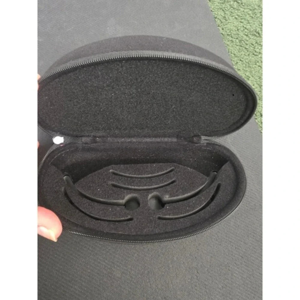 Oakley Ellipse O‎ Large Soft Vault Sunglasses Case Black Ballistic Nylon Zip